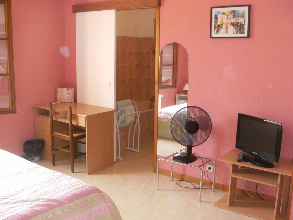 Les Confins Du Perche Hotel Tuffe Room photo